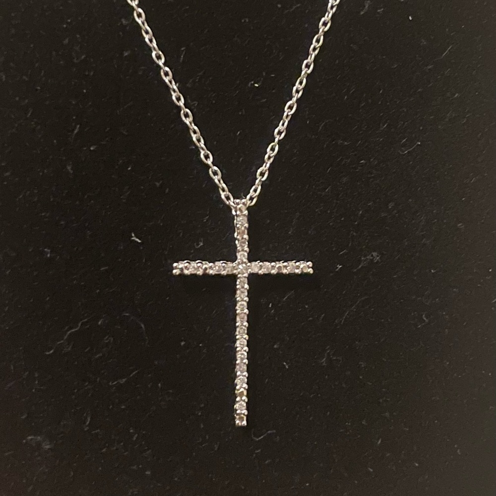 stunning REAL DIAMOND cross necklace!